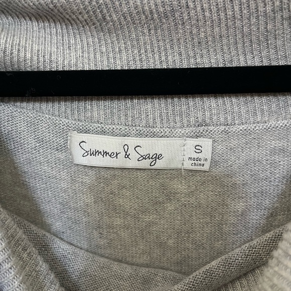 Off the shoulder grey sweater - Picture 2 of 3